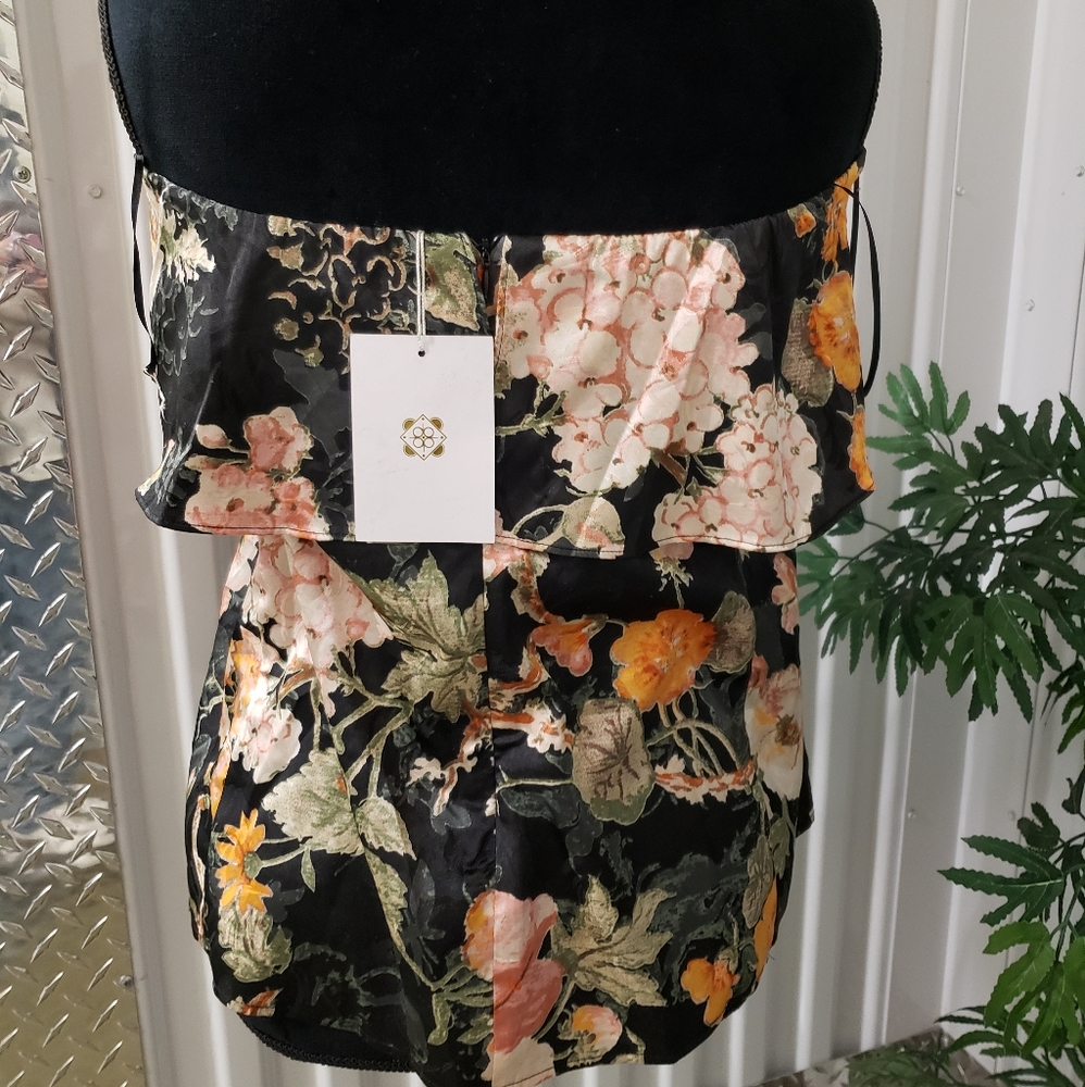 NWT WAYF BEAUTIFUL floral LAYERED RUFFLES halter top - Picture 3 of 8